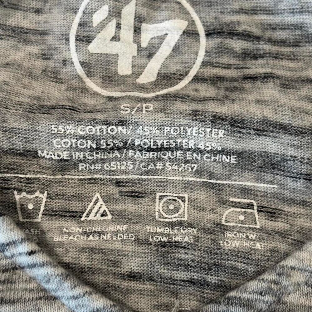 47 Women's Grey T-shirt - Picture 5 of 5